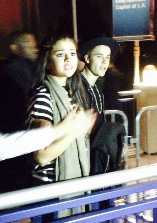 
	
	Justin hẹn hò Selena vào tối ngày 20/9 vừa qua.